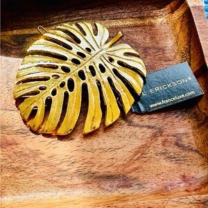 🌿 France Luxe Leaf Tige Boule 
Hair Pin, Gold
